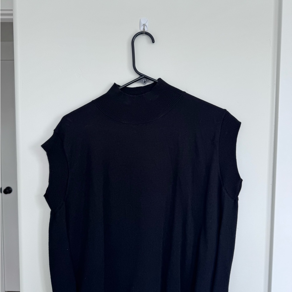 SHEIN Black Sleeveless Mock Neck Tunic Top